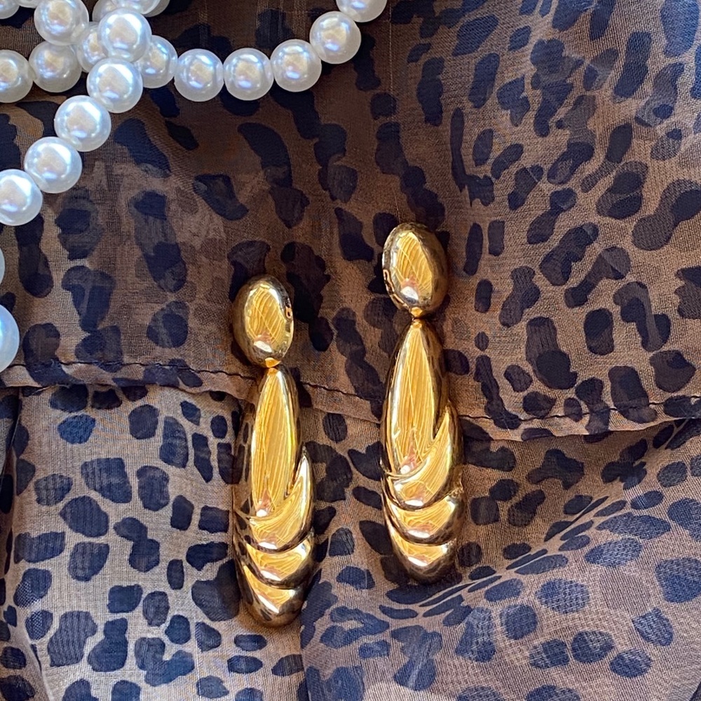 80’s Vintage Gold Hallowed Earrings